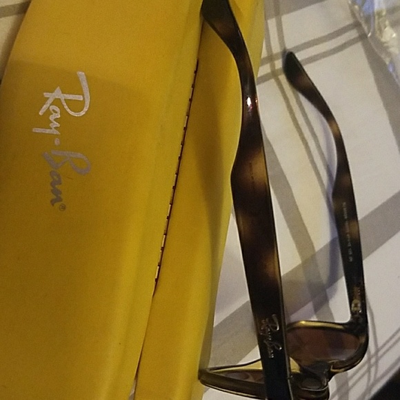 Ladies Ray Ban frames - Picture 3 of 8